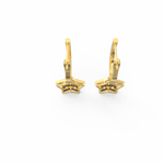 Top-down view showing yellow gold gentle curve with precisely aligned lab grown diamonds.
